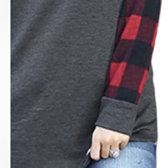 NWT Women's T-shirt  Christmas Letter Print  Round Neck Below $35 Retail - Picture 3 of 10